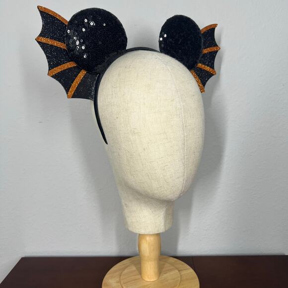 🎃 Fright Night Bat Mickey Ears | Disney-Inspired Unisex Halloween Mouse Ears - Picture 5 of 6
